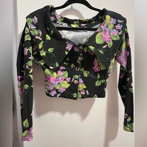 Vintage Floral Crop Top - Long sleeve collared - button down